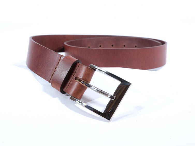 Ceinture cuir marron cannelle, boucle élégante acier poli 4041 Choisir - Vins Rouges Harmonieux pour Chaque Occasion Ceinture cuir marron cannelle, boucle élégante acier poli 4041 Choisir - Vins Rouges Harmonieux pour Chaque Occasion