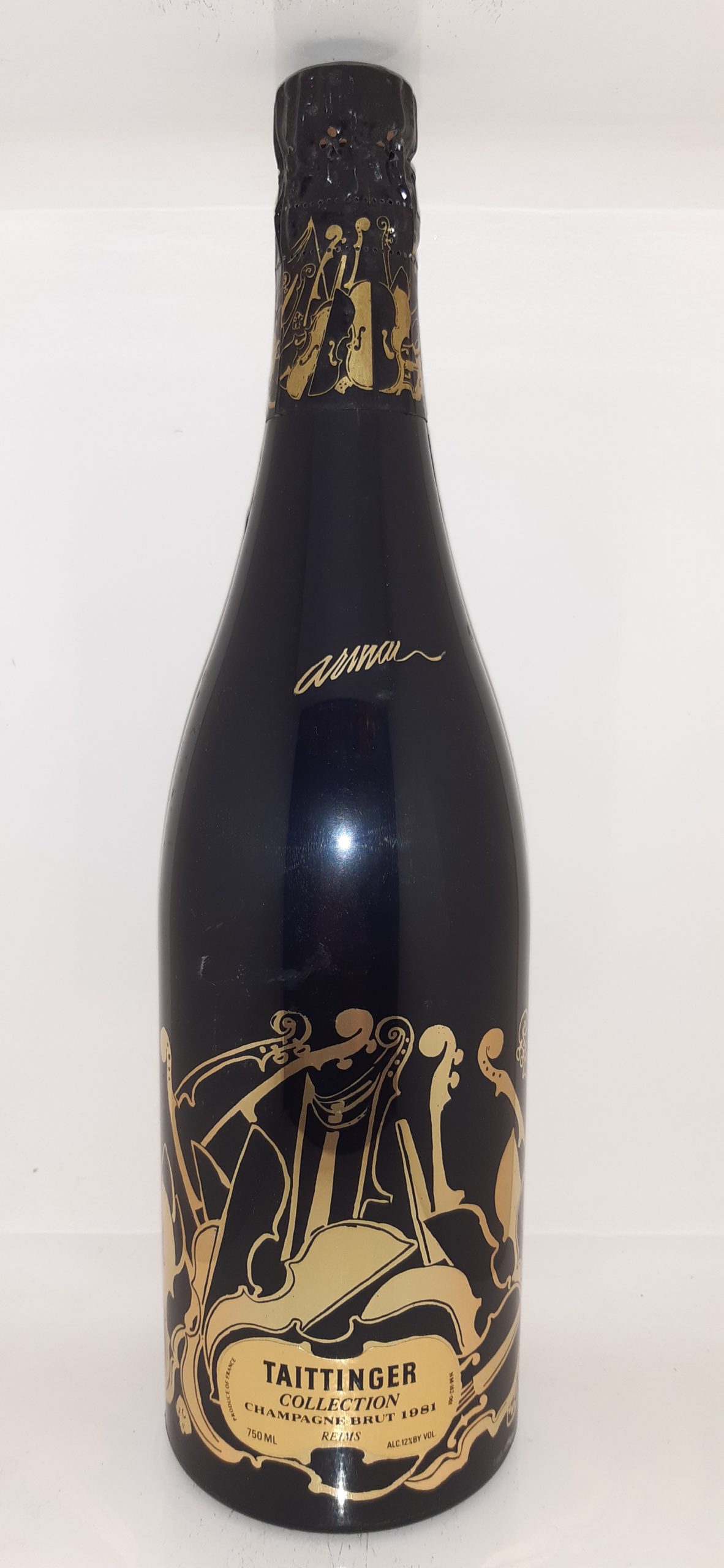Champagne TAITTINGER Collection Arman Millésime 1981 - Vins Rouges Harmonieux pour Chaque Occasion Champagne TAITTINGER Collection Arman Millésime 1981 - Vins Rouges Harmonieux pour Chaque Occasion