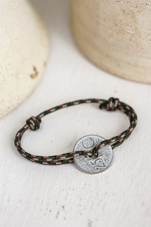 Bracelet – Le fantassin Kaki - Vins Rouges Harmonieux pour Chaque Occasion