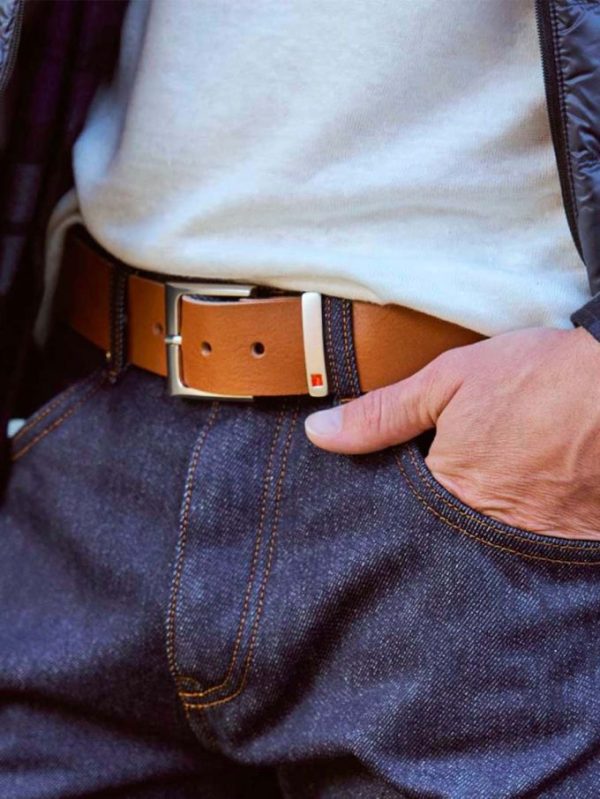 CEINTURE BOUCLE CARREE 810 cuir camel Unisexe - Vins Rouges Harmonieux pour Chaque Occasion