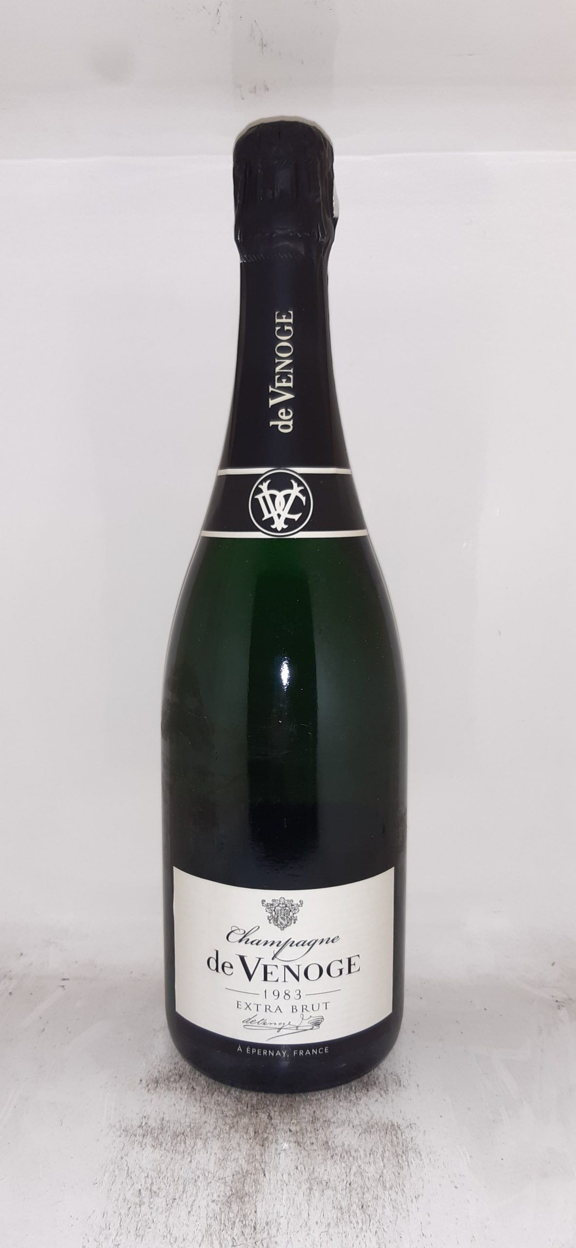 Champagne de VENOGE Millésime 1983 Extra brut - Vins Rouges Harmonieux pour Chaque Occasion Champagne de VENOGE Millésime 1983 Extra brut - Vins Rouges Harmonieux pour Chaque Occasion