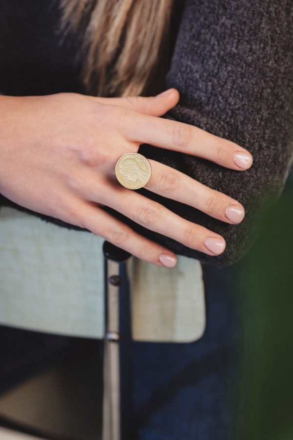 Bague – Louise 1 Franc Or - Vins Rouges Harmonieux pour Chaque Occasion