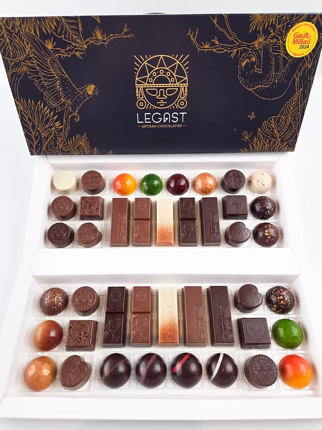 Boite 42 Pralines ‘From the Bean’ – 500g - Vins Rouges Harmonieux pour Chaque Occasion Boite 42 Pralines ‘From the Bean’ – 500g - Vins Rouges Harmonieux pour Chaque Occasion