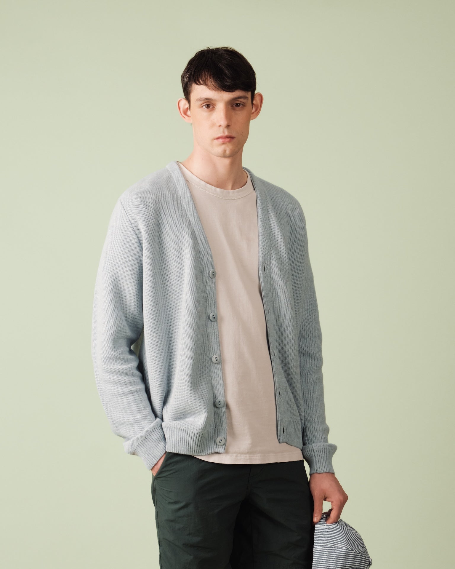 Cardigan Agop – Light Indigo - Vins Rouges Harmonieux pour Chaque Occasion Cardigan Agop – Light Indigo - Vins Rouges Harmonieux pour Chaque Occasion