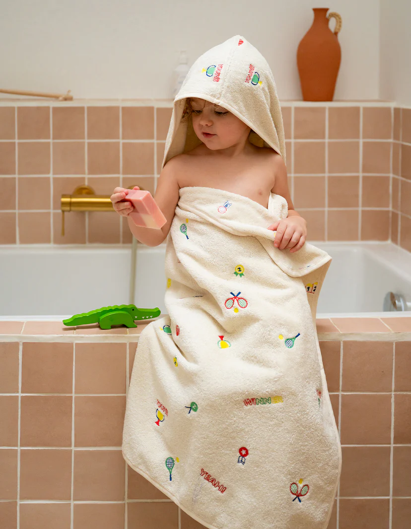 Cape de bain moelleuse Enfant - Vins Rouges Harmonieux pour Chaque Occasion Cape de bain moelleuse Enfant - Vins Rouges Harmonieux pour Chaque Occasion