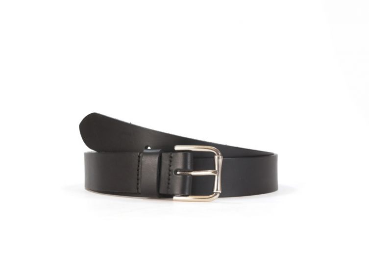 Ceinture en cuir noir et sa boucle élégante – rouleau fixe – 4024 120 cm - Vins Rouges Harmonieux pour Chaque Occasion Ceinture en cuir noir et sa boucle élégante – rouleau fixe – 4024 120 cm - Vins Rouges Harmonieux pour Chaque Occasion