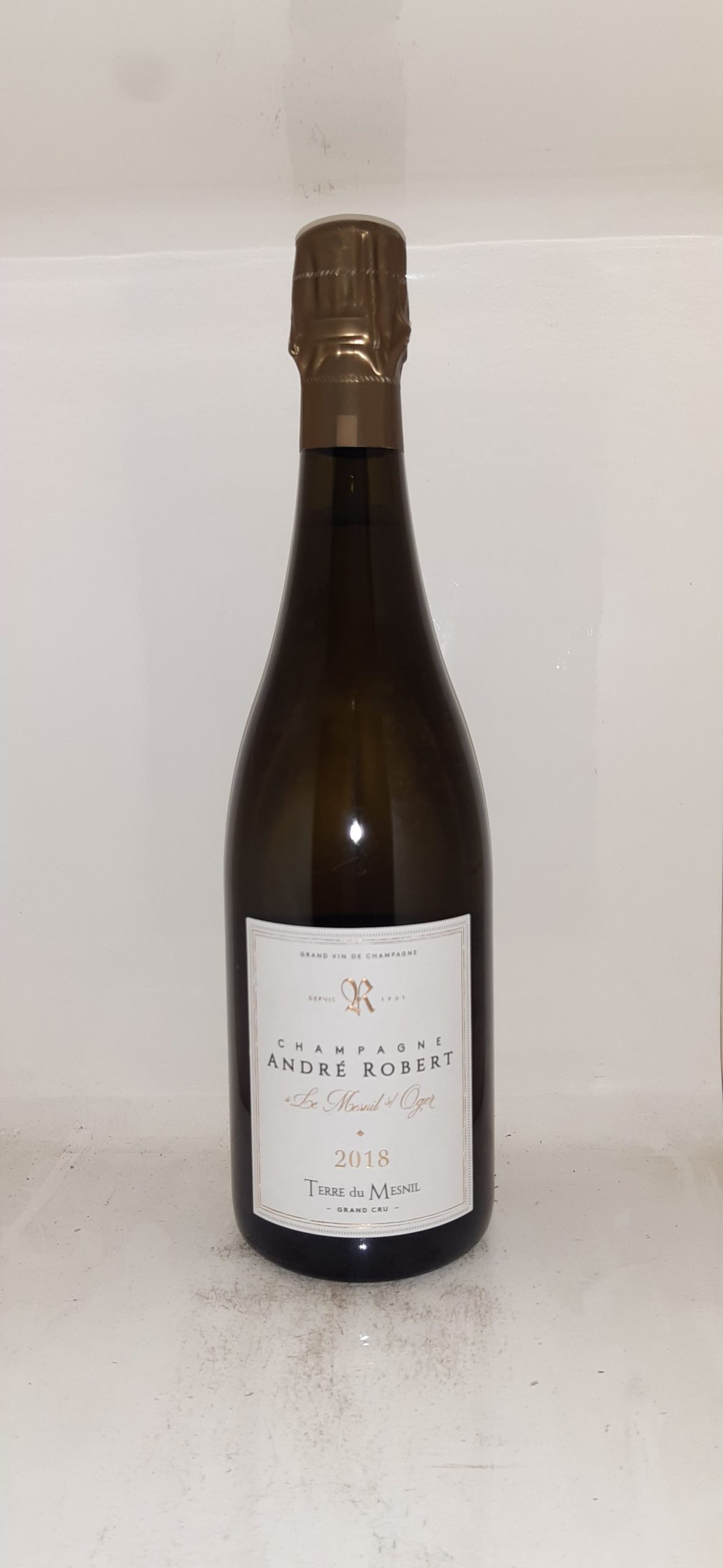 Champagne ANDRE ROBERT Terre du Mesnil 2018 Blanc de Blancs Extra Brut Grand Cru - Vins Rouges Harmonieux pour Chaque Occasion Champagne ANDRE ROBERT Terre du Mesnil 2018 Blanc de Blancs Extra Brut Grand Cru - Vins Rouges Harmonieux pour Chaque Occasion