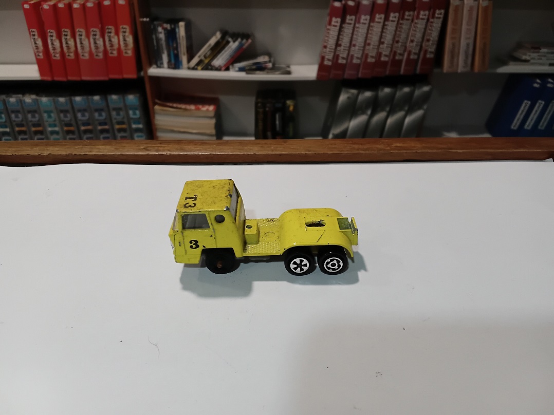 Camion Bernard Majorette Jaune 1/100 - Vins Rouges Harmonieux pour Chaque Occasion Camion Bernard Majorette Jaune 1/100 - Vins Rouges Harmonieux pour Chaque Occasion